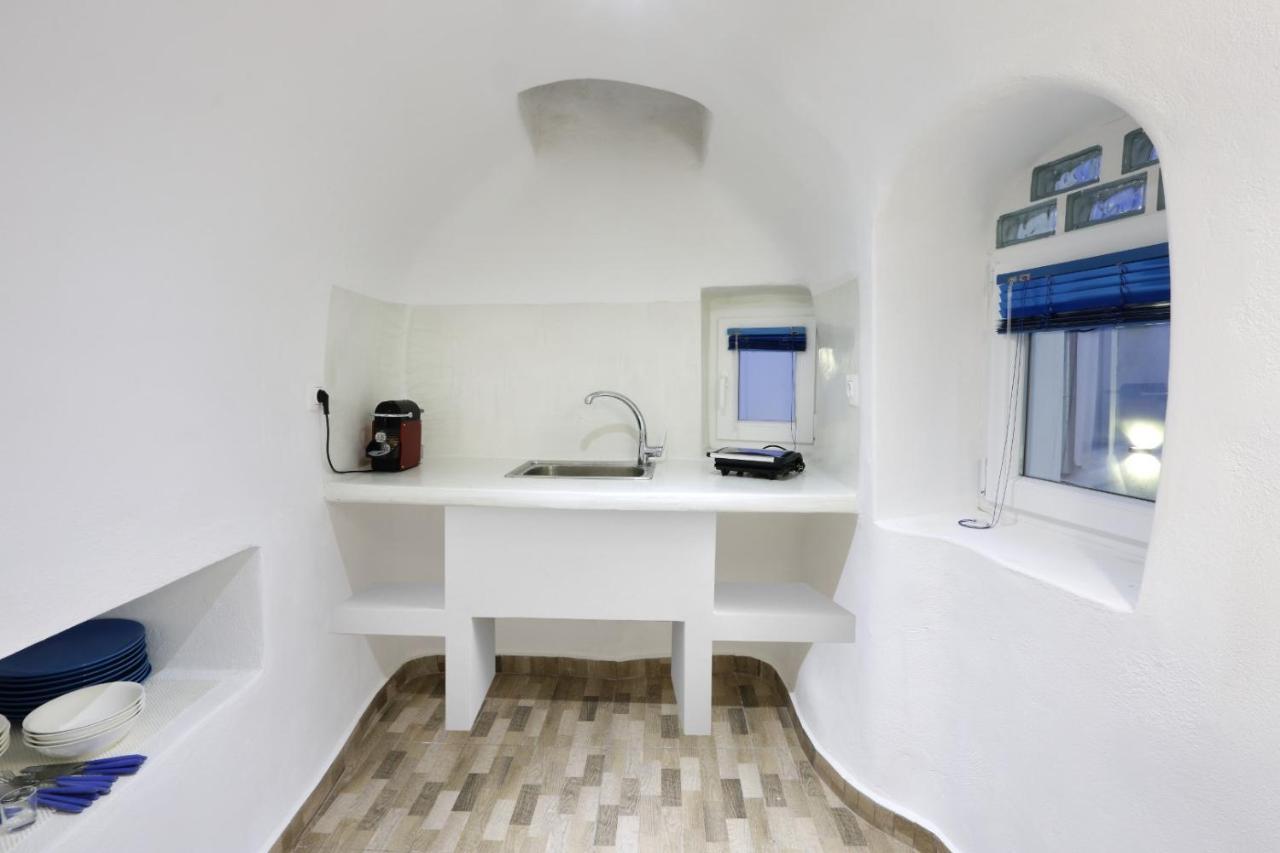 Church And Cave - Santorini Private Residences Meszariá Kültér fotó