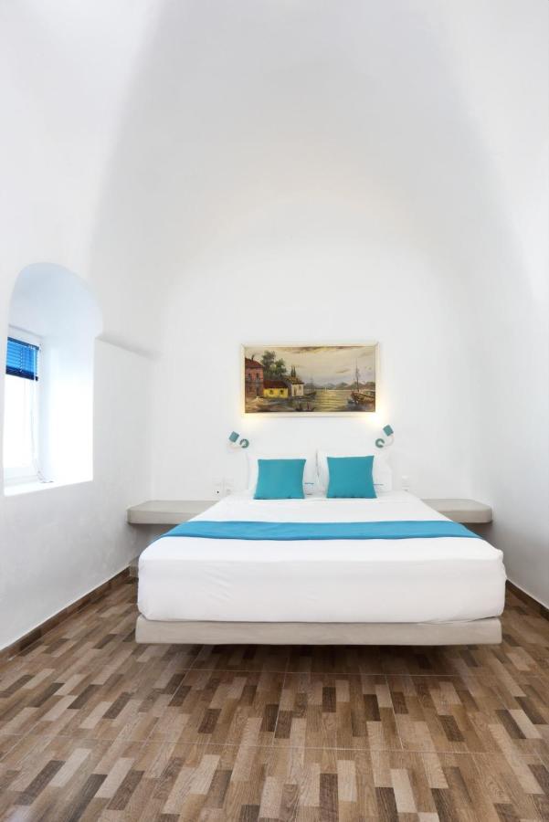 Church And Cave - Santorini Private Residences Meszariá Kültér fotó
