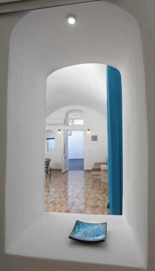 Church And Cave - Santorini Private Residences Meszariá Kültér fotó